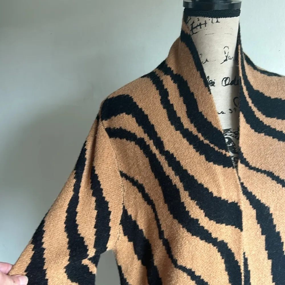 Leith  Dale Zebra Tan Open Cardigan Size Small NWT - Image 8