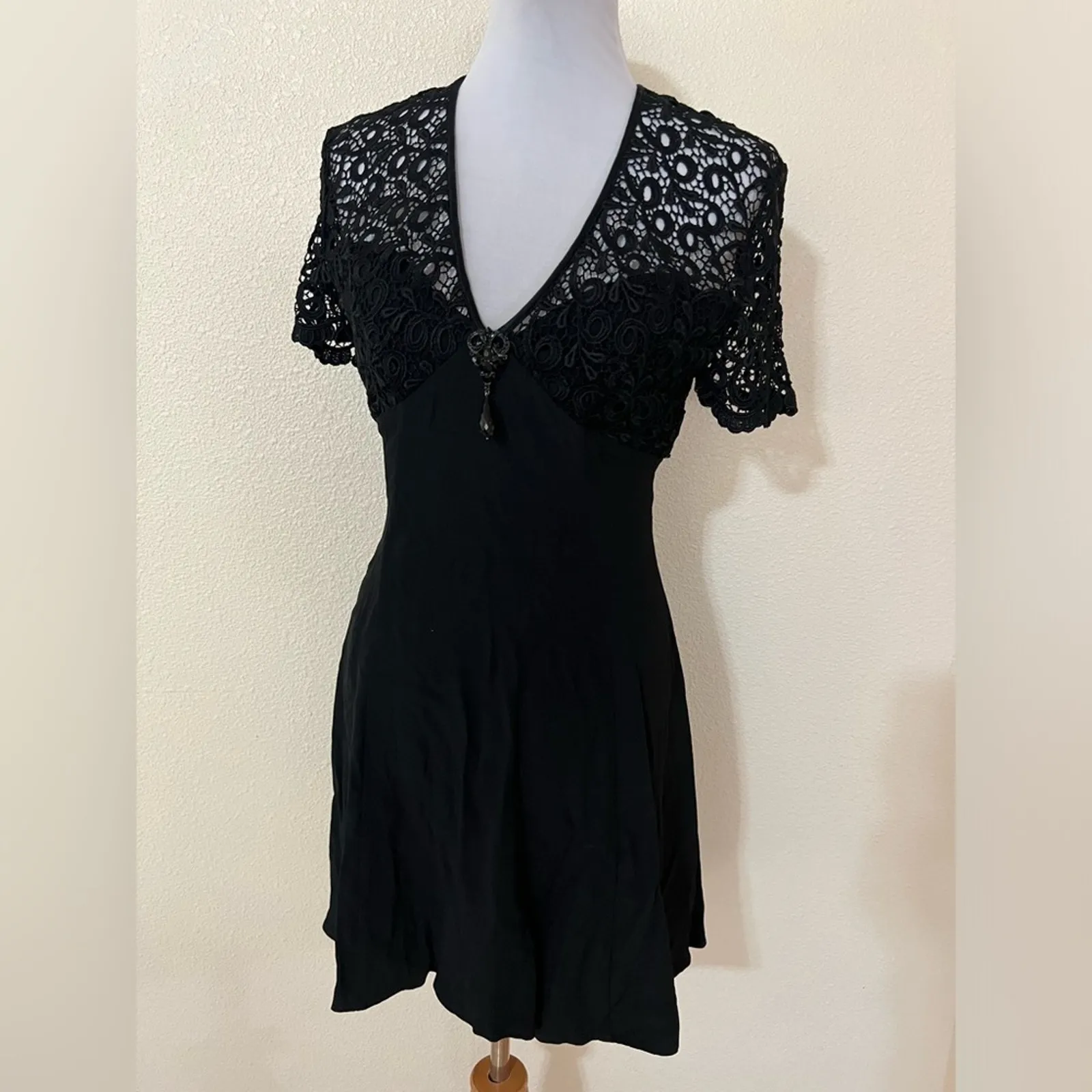 Vintage | Jessica McClintock embroidered lace fit and flare little black dress 4 - Image 2