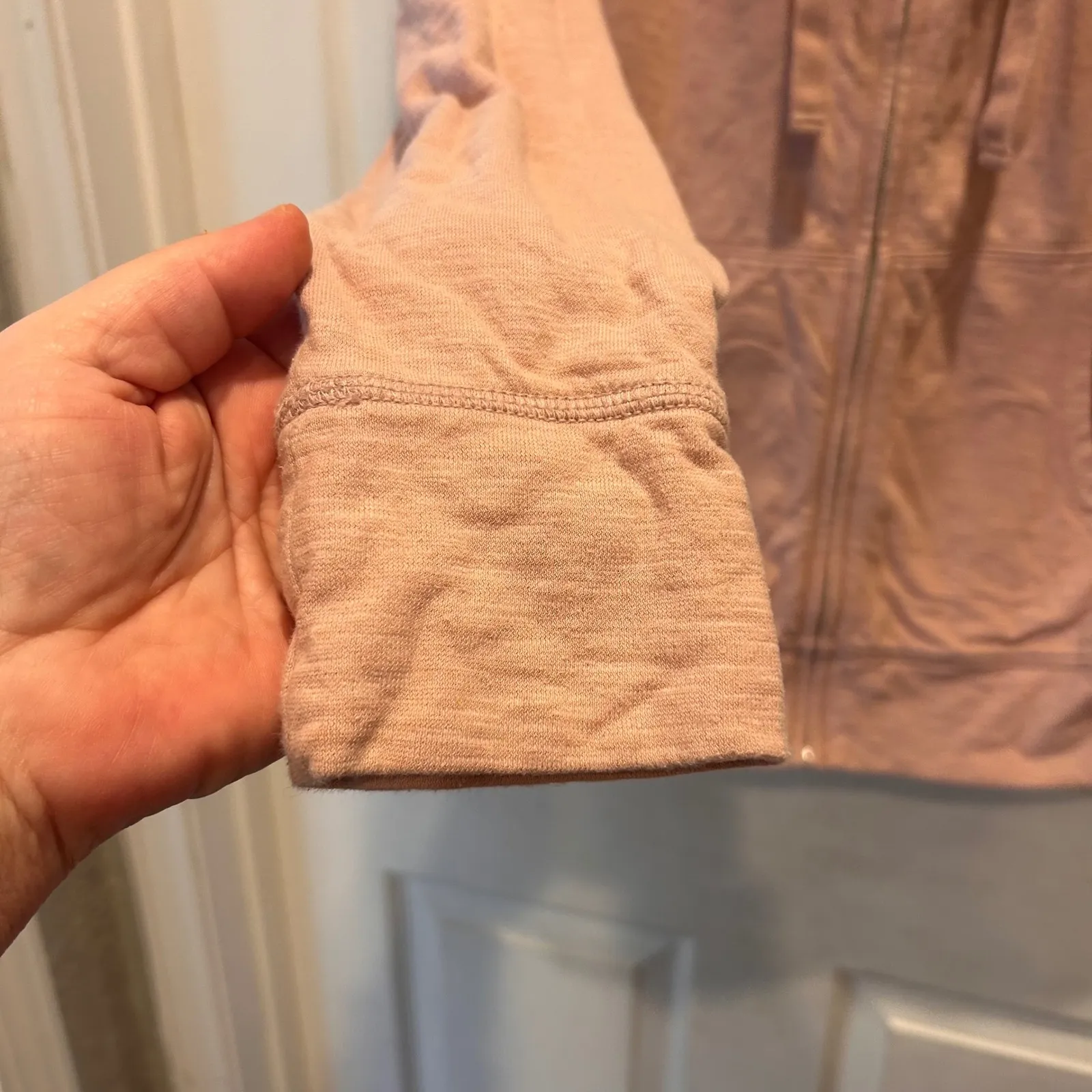 Gap Women XL Pink Full Zip Hoodie Lightweight Long Sleeve Casual Athleisure - Image 4