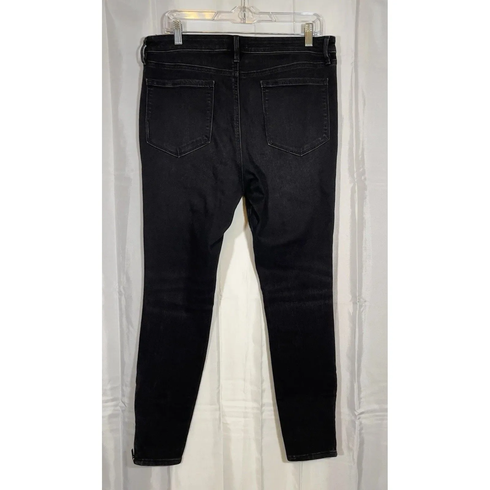 Athleta sculptek jeans size 12 Black skinny dark wash ankle zip denim High Rise - Image 5