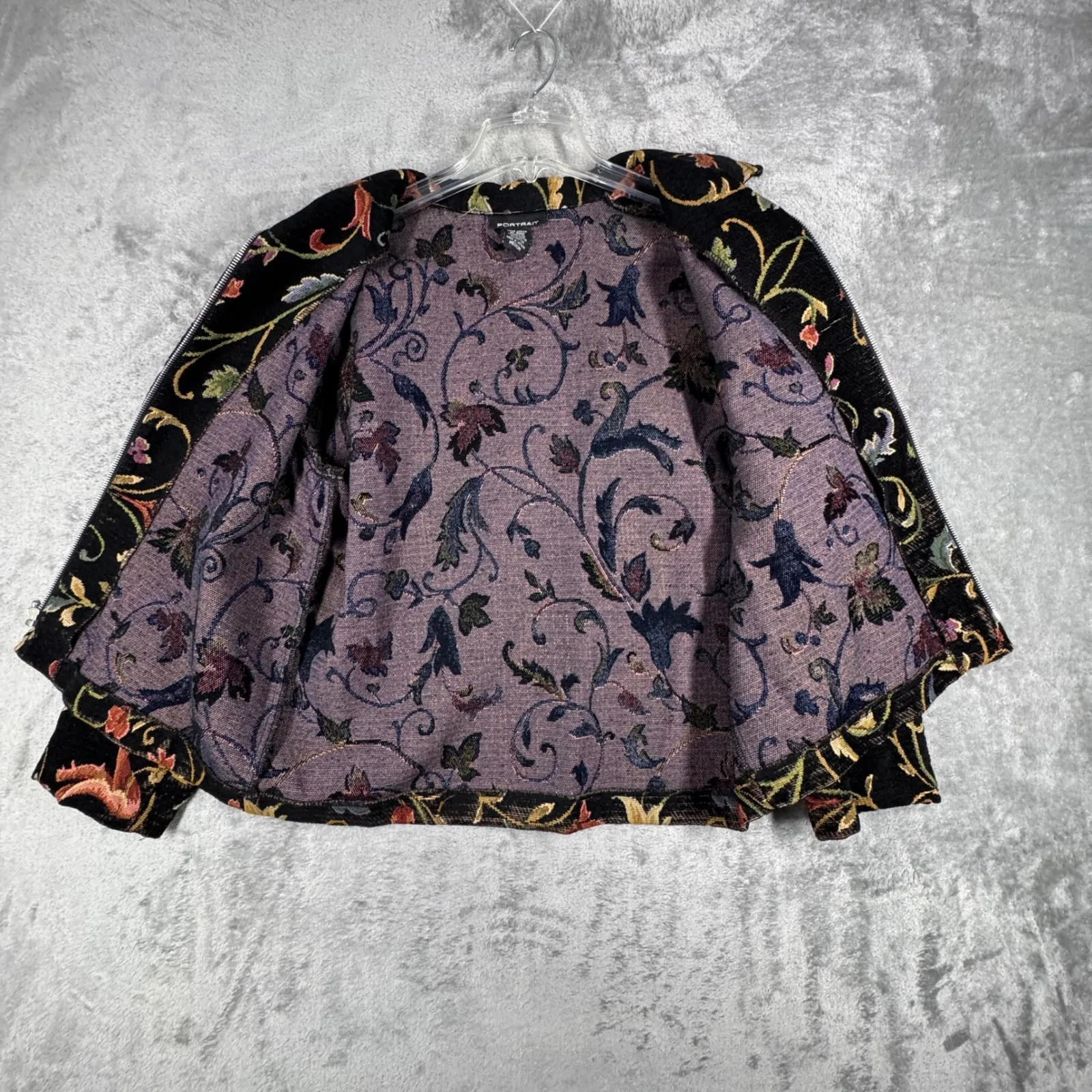 Portrait Tapestry‎ Jacket Floral Print Full Zip Up Lightweight Coat Size Medium Black - Image 4
