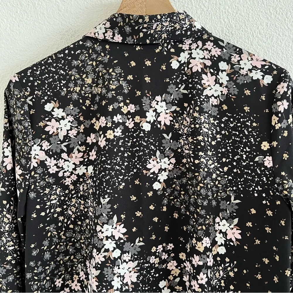 Isaac Mizrahi Floral Button Front Collar Blouse Top Shirt Dark Floral Modest 10 - Image 8