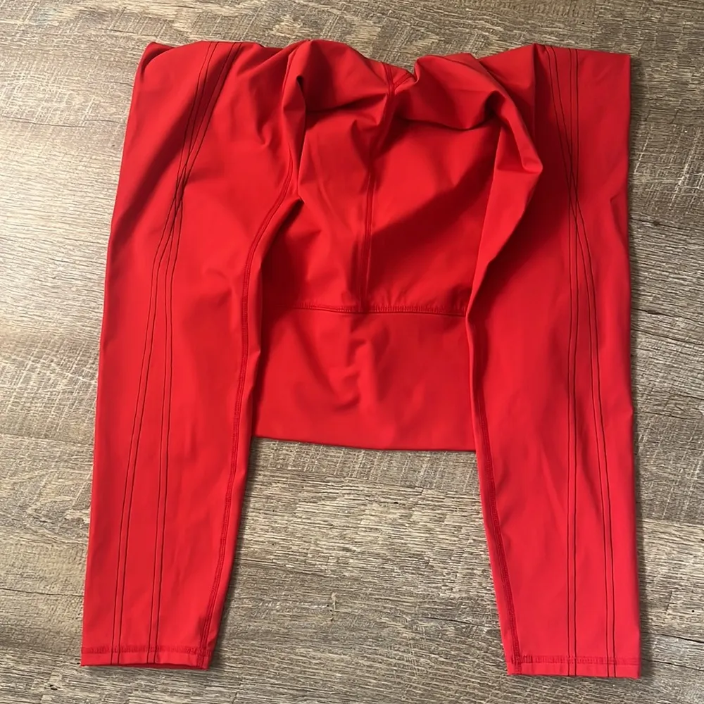 Carbon38 Red Contrast Stitch Leggings Size Medium - Image 4