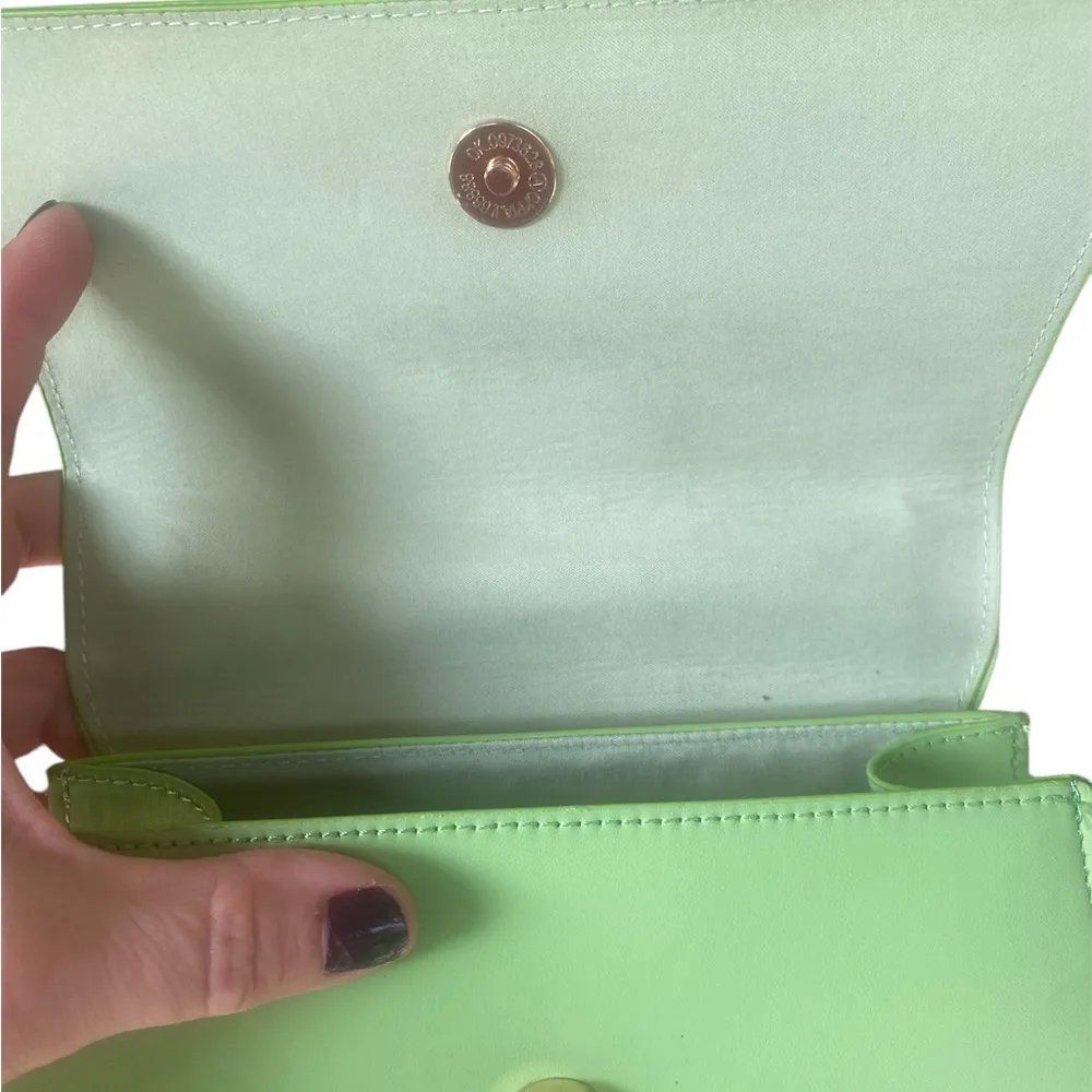 NWT Billini Lime Green Dolly Crossbody Bag - Image 9