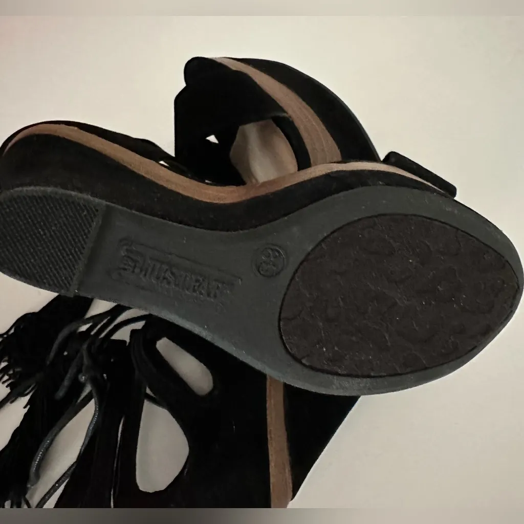 JustFab “Shanghai” Black Cutout Tassel Wedge Sandals Y2K Size 8.5 - Image 6