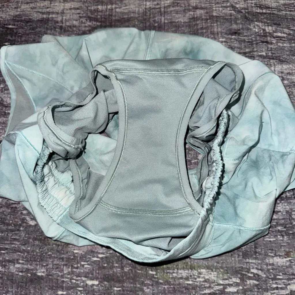 Lululemon  Hotty Hot Shorts - Image 6