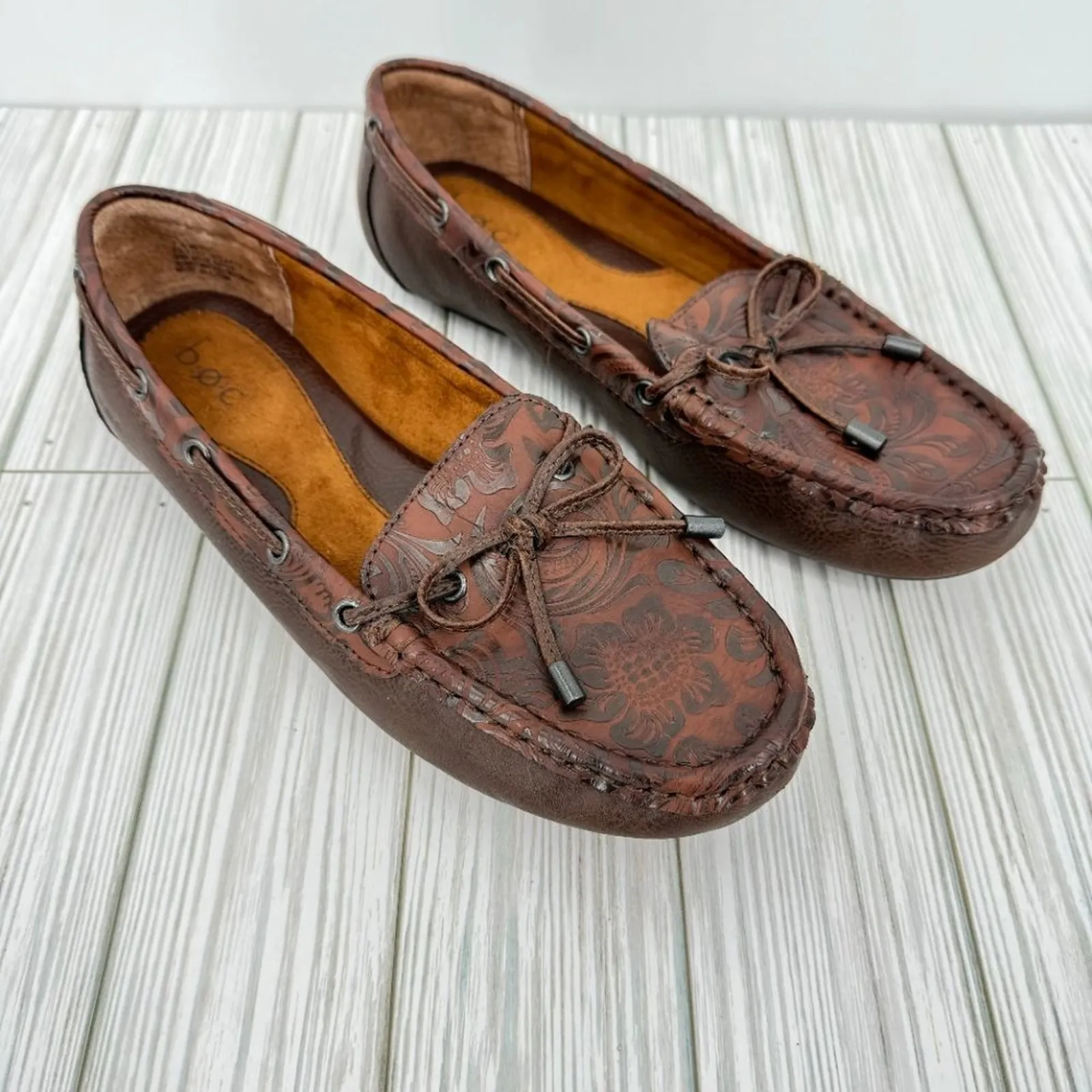 Boc Carolann shoes 7.5 brown vegan floral embossed leather slip on moccasins - Image 3