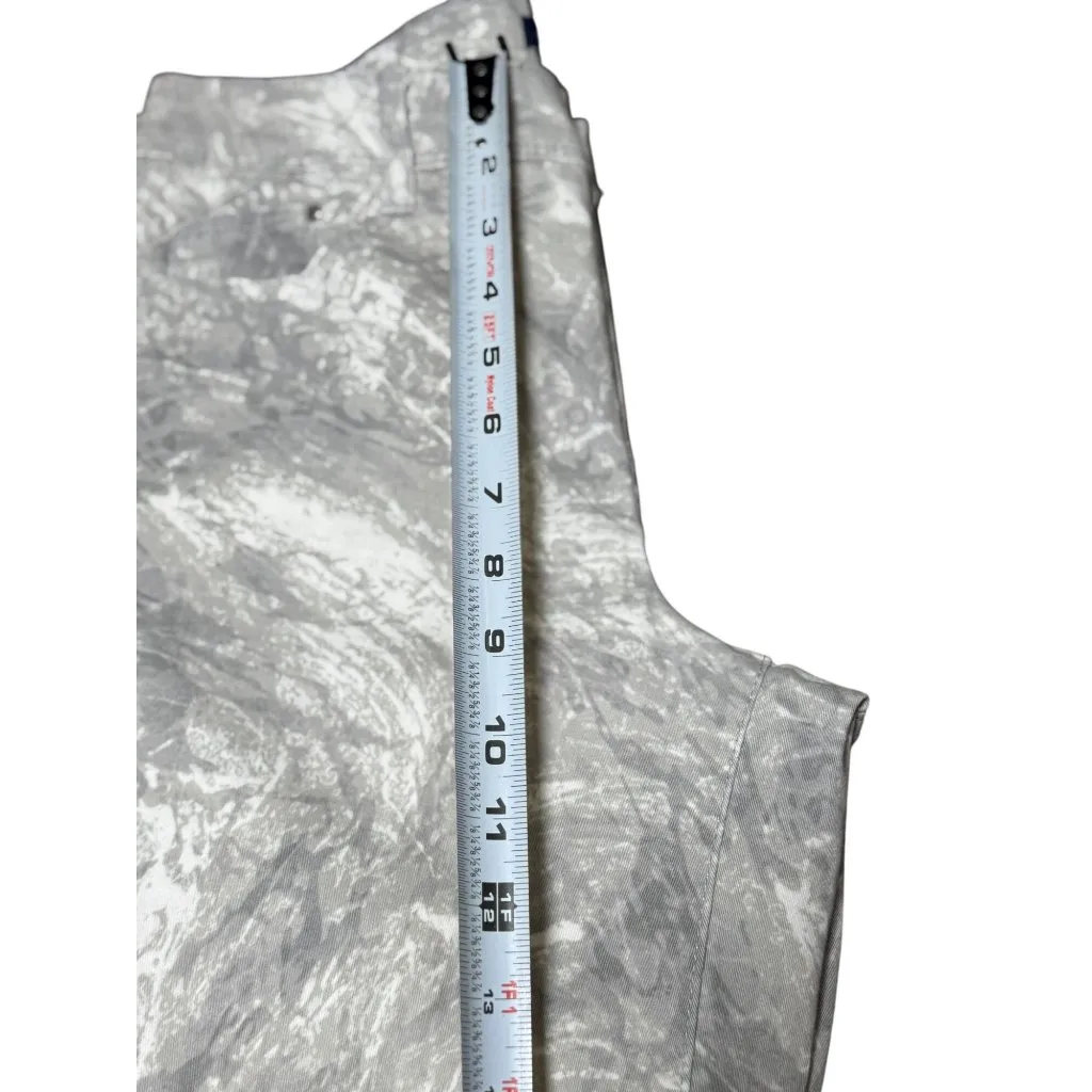 Bandolino Womens Selene Acid Wash Camo White Gray Printed Capri Pants Size 8 - Image 7