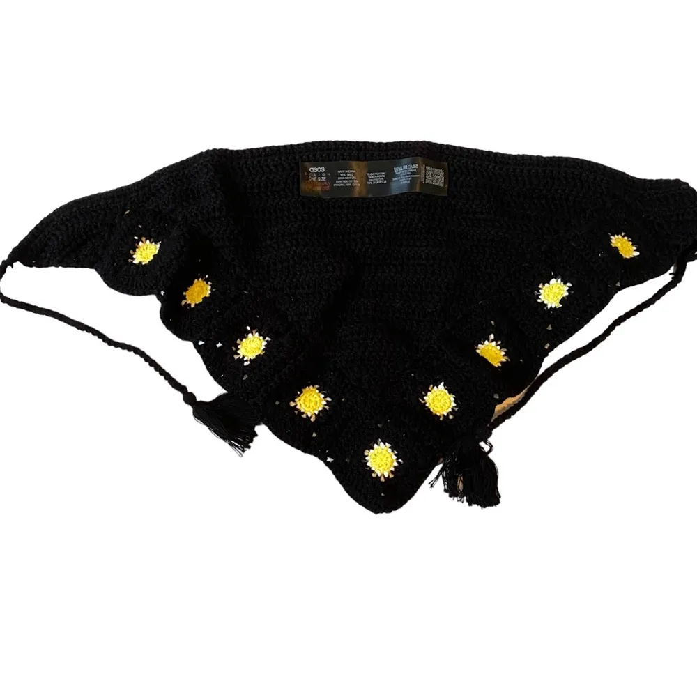 ASOS Black White Daisy Floral Crochet Knit Tie Women's Cottagecore Head Bandana - Image 4