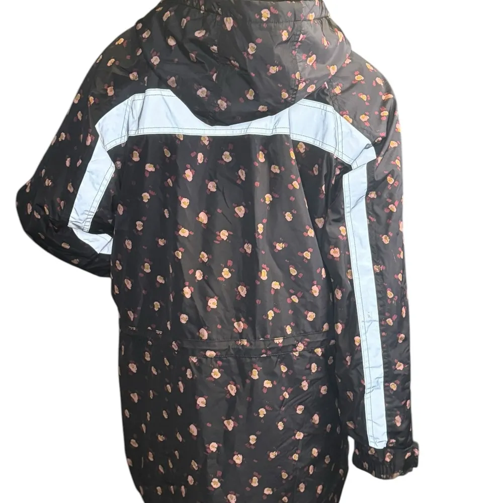 Cabi Rainy Day Reflective Floral Jacket 4115 Oversized Medium Size. - Image 10