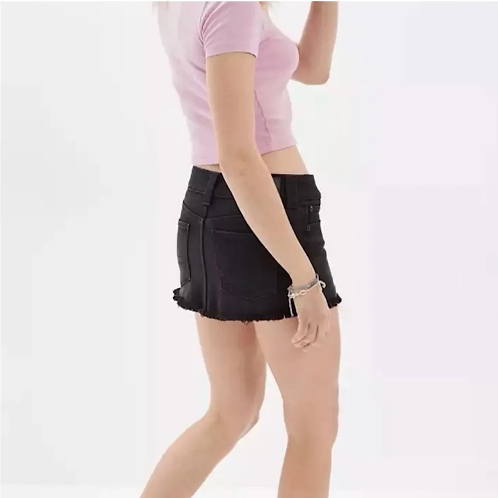 NWT American Eagle Black Denim Distressed Low Rise Mini Skirt Size 14 32W - Image 3