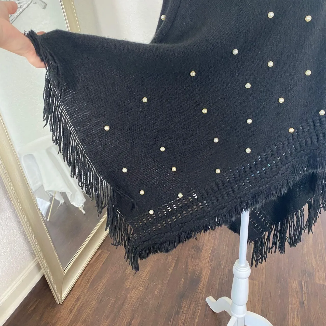 Charlotte Daniel Black Knit Pearl Beaded Knitted Shawl Poncho Top Sweater OS Size undefined - Image 2