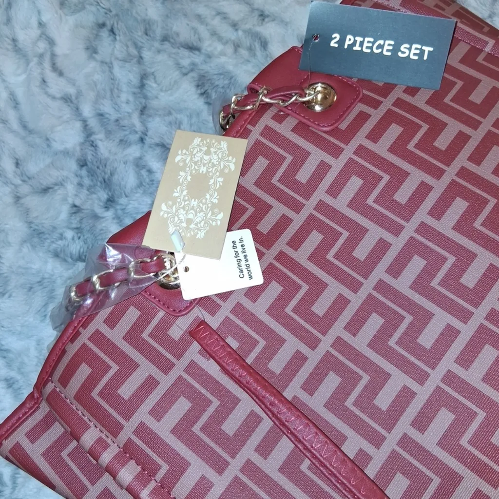 Stylish Red Patterned Tote Bag - Image 16