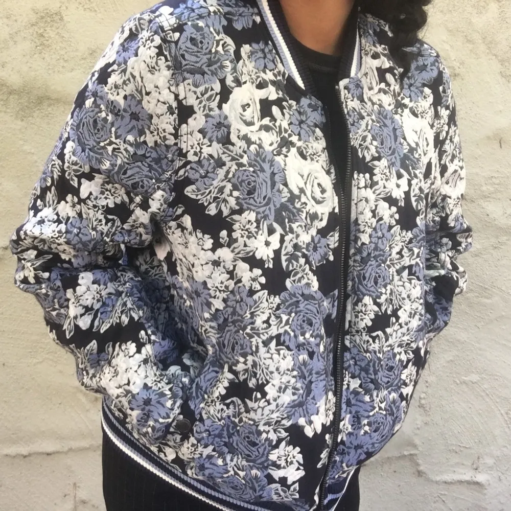 Reversible floral bomber jacket - Image 3