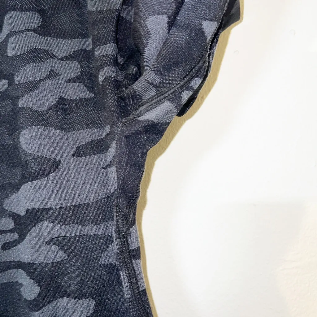 PINK black camo scrunch butt high rise seamless active leggings - Image 4