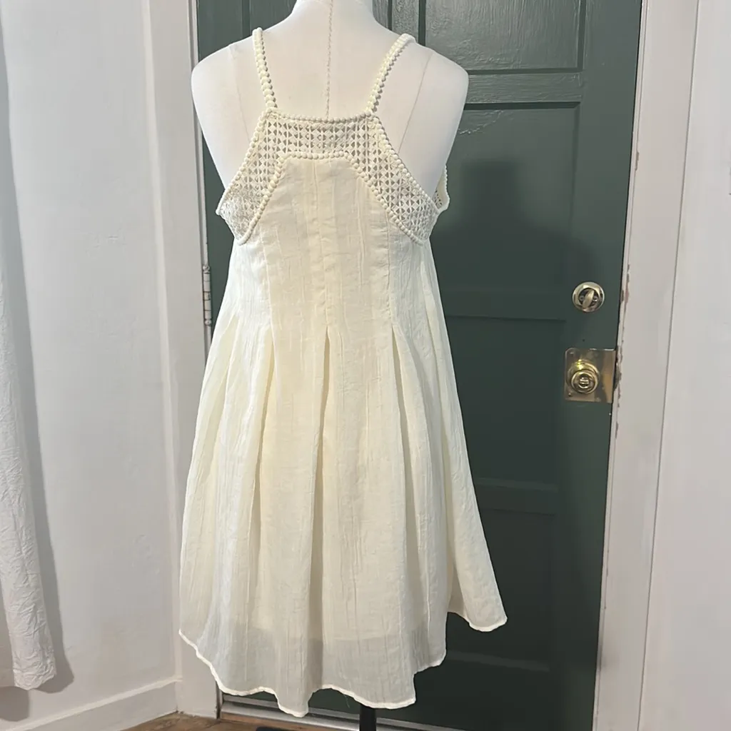 Flowy crochet trim swing dress - Image 5