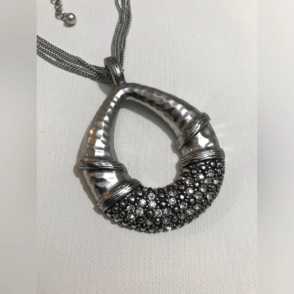 Premier Designs Silver Tone Chain Necklace Pendant White Rhinestones 15 inches - Image 2