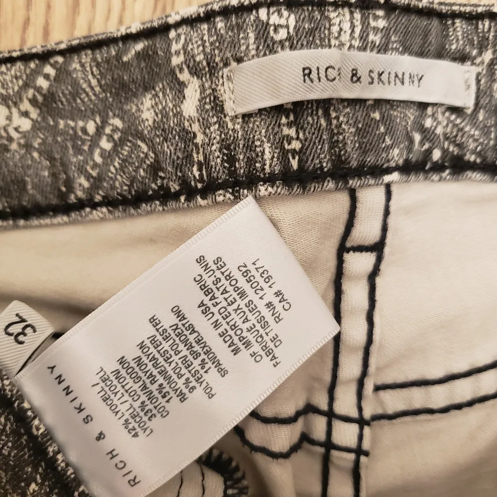 Rich & Skinny Womens 32 Jeans Marilyn Lace Print Black Gray Made in USA - Image 4