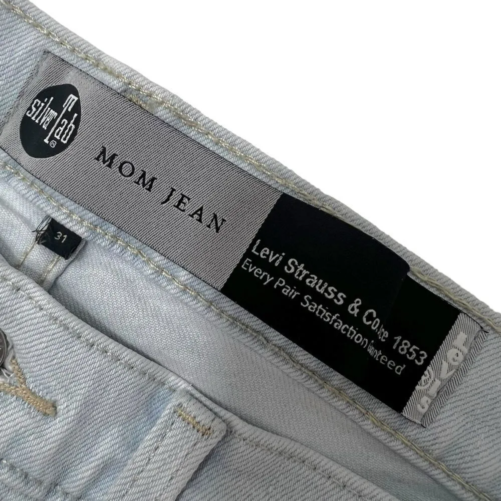 Levi’s SilverTab Light Wash Mom Jean - Image 5