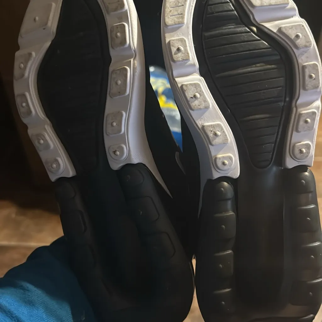 Nike Air Zoom Black Athletic Shoes size 6 .5 - Image 3