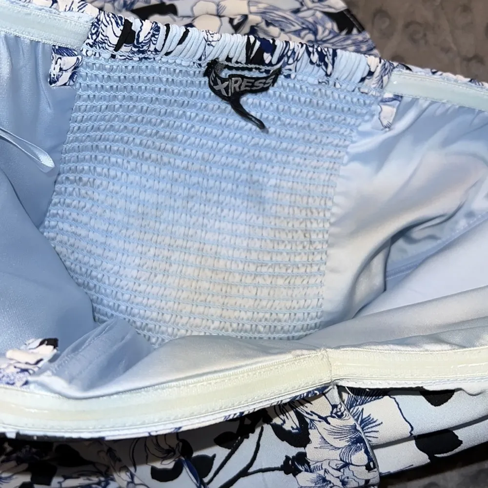 Express size 6 fit and flare strapless dress floral print blue black zips close - Image 13