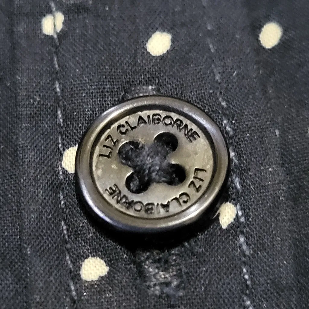 Liz Claiborne Women’s navy white polka dot long-sleeve button-down shirt sz L - Image 3