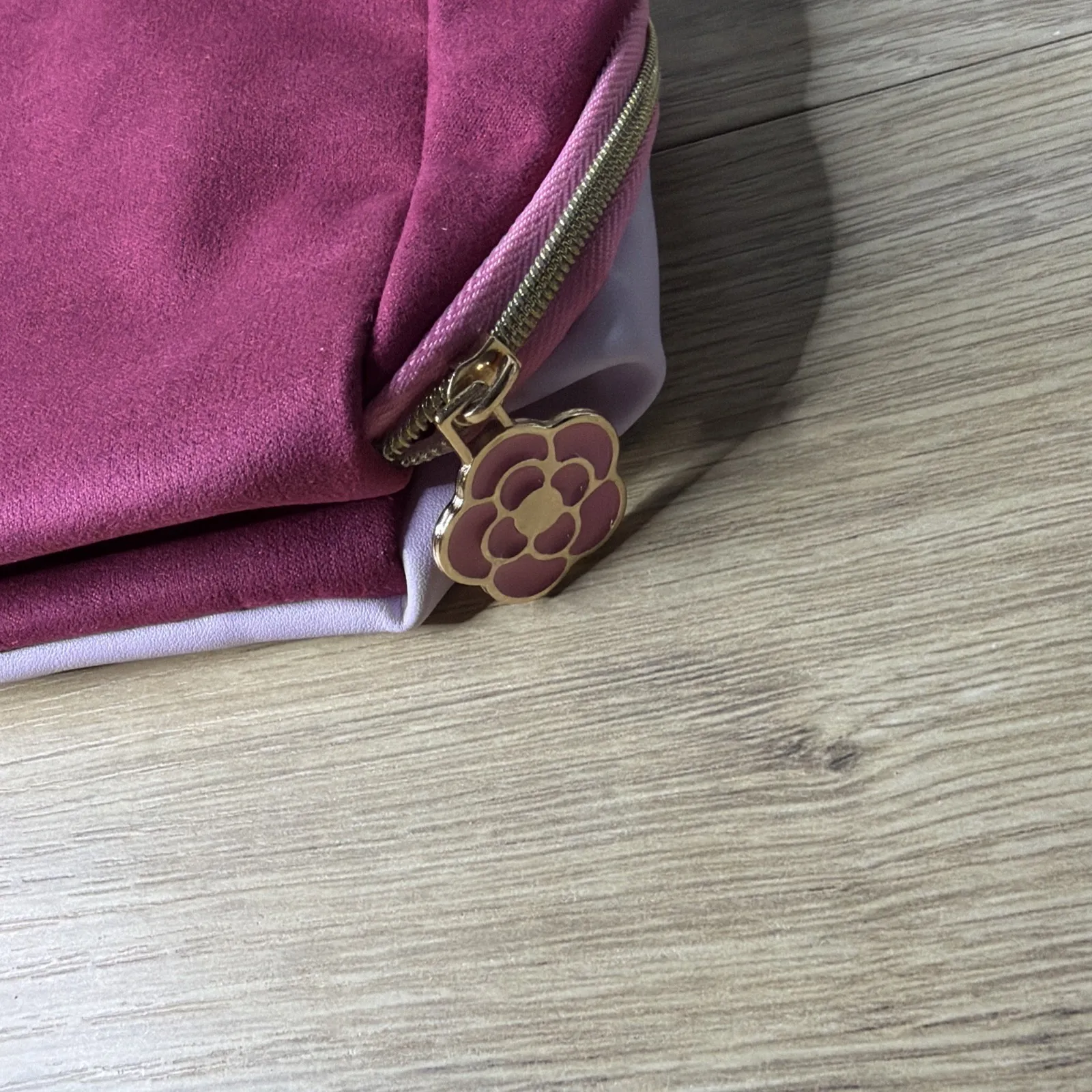 Mary Kay Makeup Bag Pouch Lilac Maroon Pink Flower Zippered Vanity Travel Case - Image 4