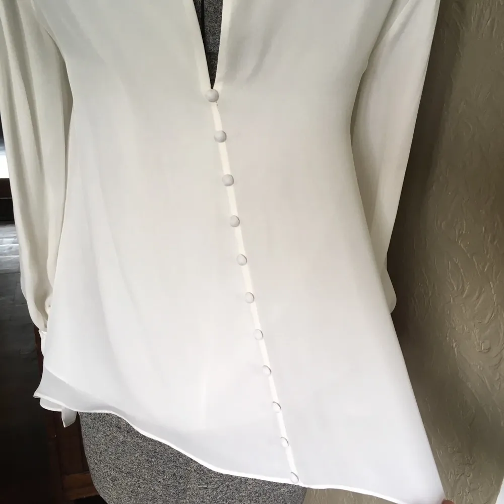 Delicate Cinq a Sept White Silk Shirt w/ Ruffles - Image 4