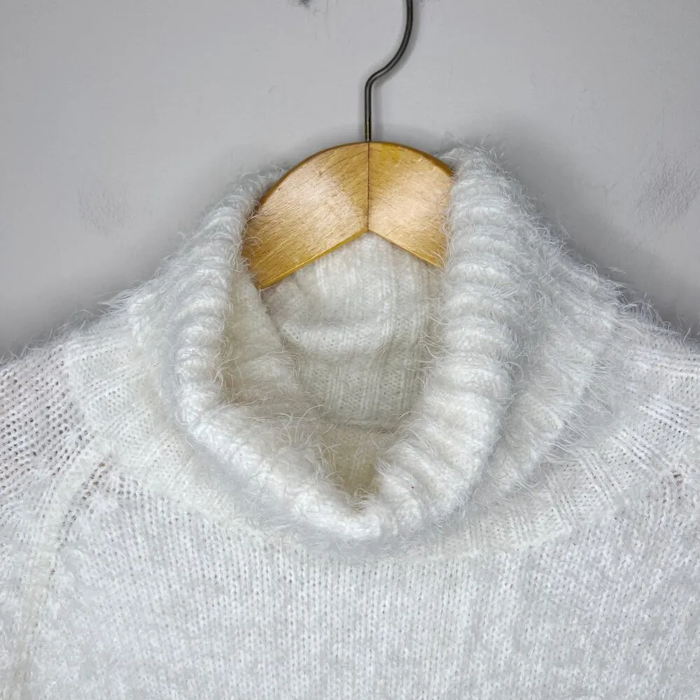 Goldie Fuzzy Soft Cream Chenille Turtleneck Sweater Size S/M Winter Cozy Classic - Image 2
