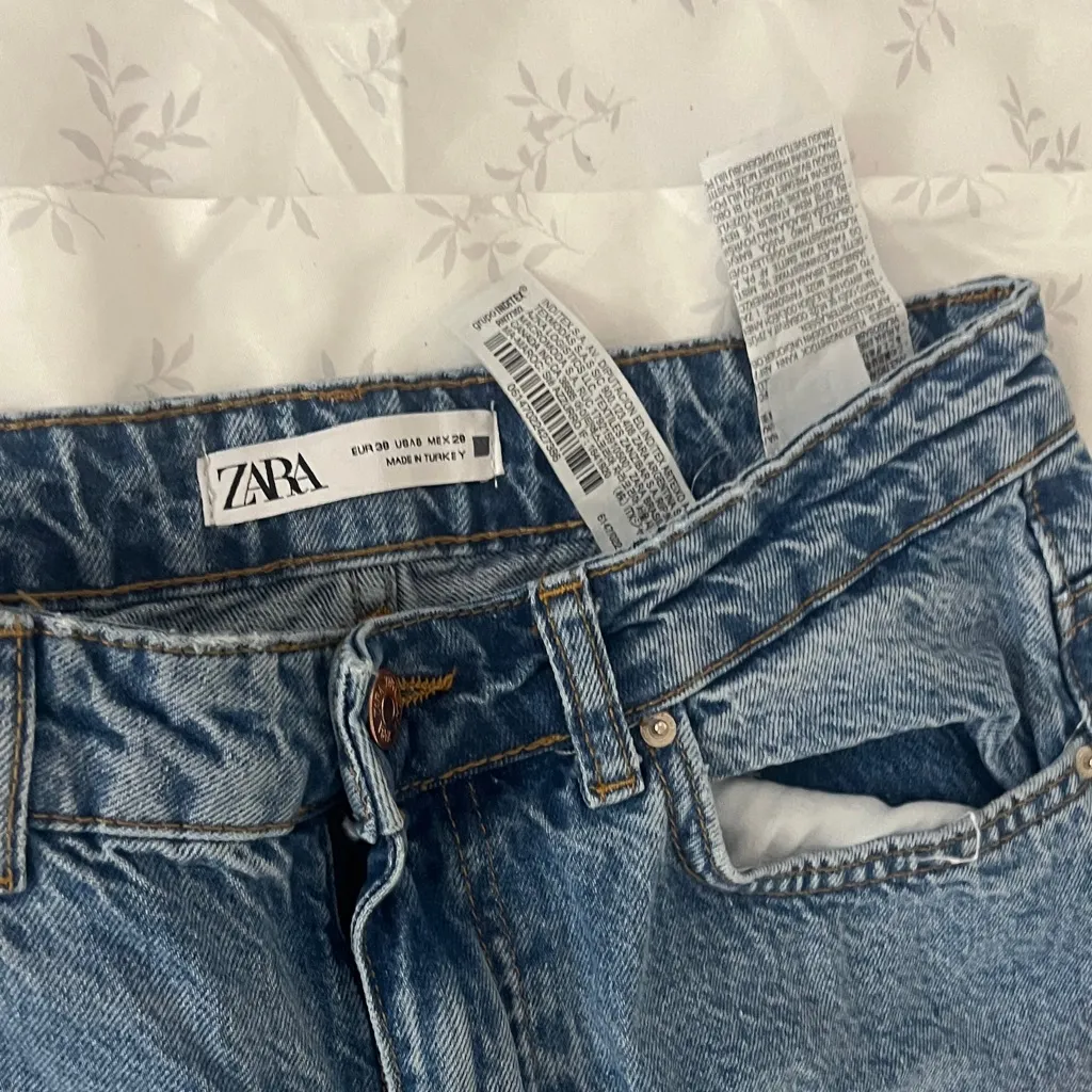 Zara women’s Classic Denim Straight Jeans - Image 2