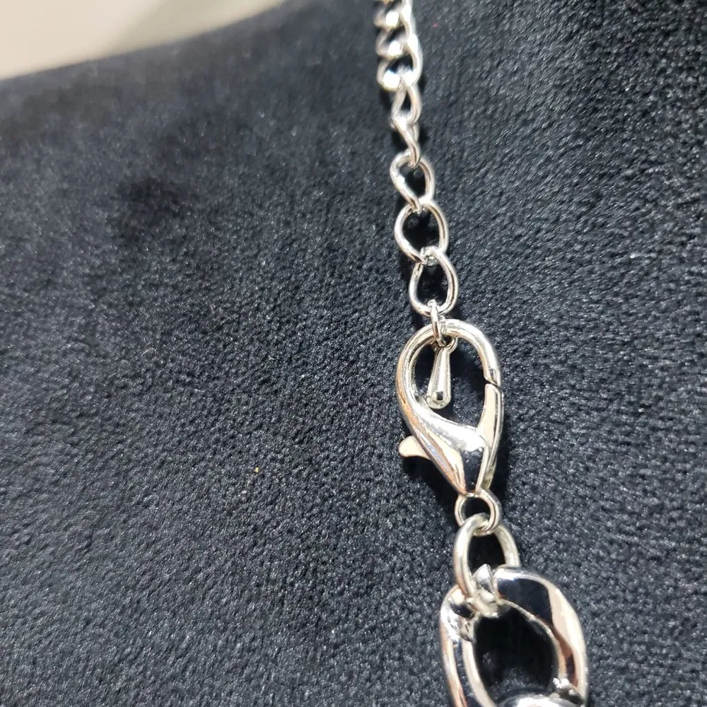 Silver Tone Cuban Link Chain Clear Rhinestones Heart Love Shape Pendant Necklace - Image 6