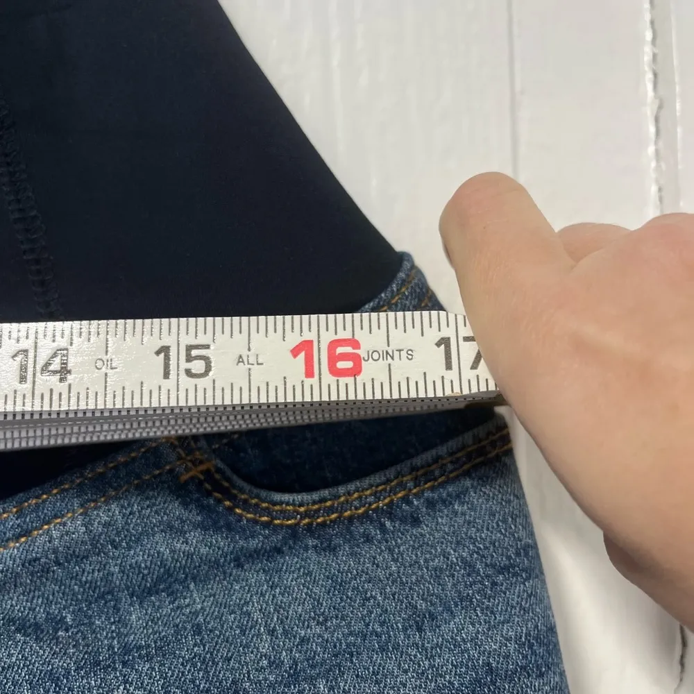 NWT Isabel Maternity Midi Crossover denim short size 6 - Image 8