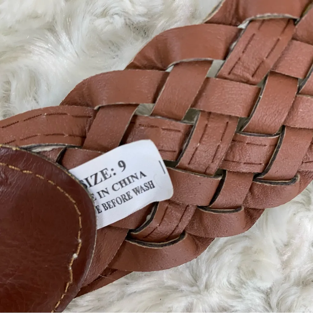 1980s style braided adjustable belt. Junior size 9 Tan - Image 2
