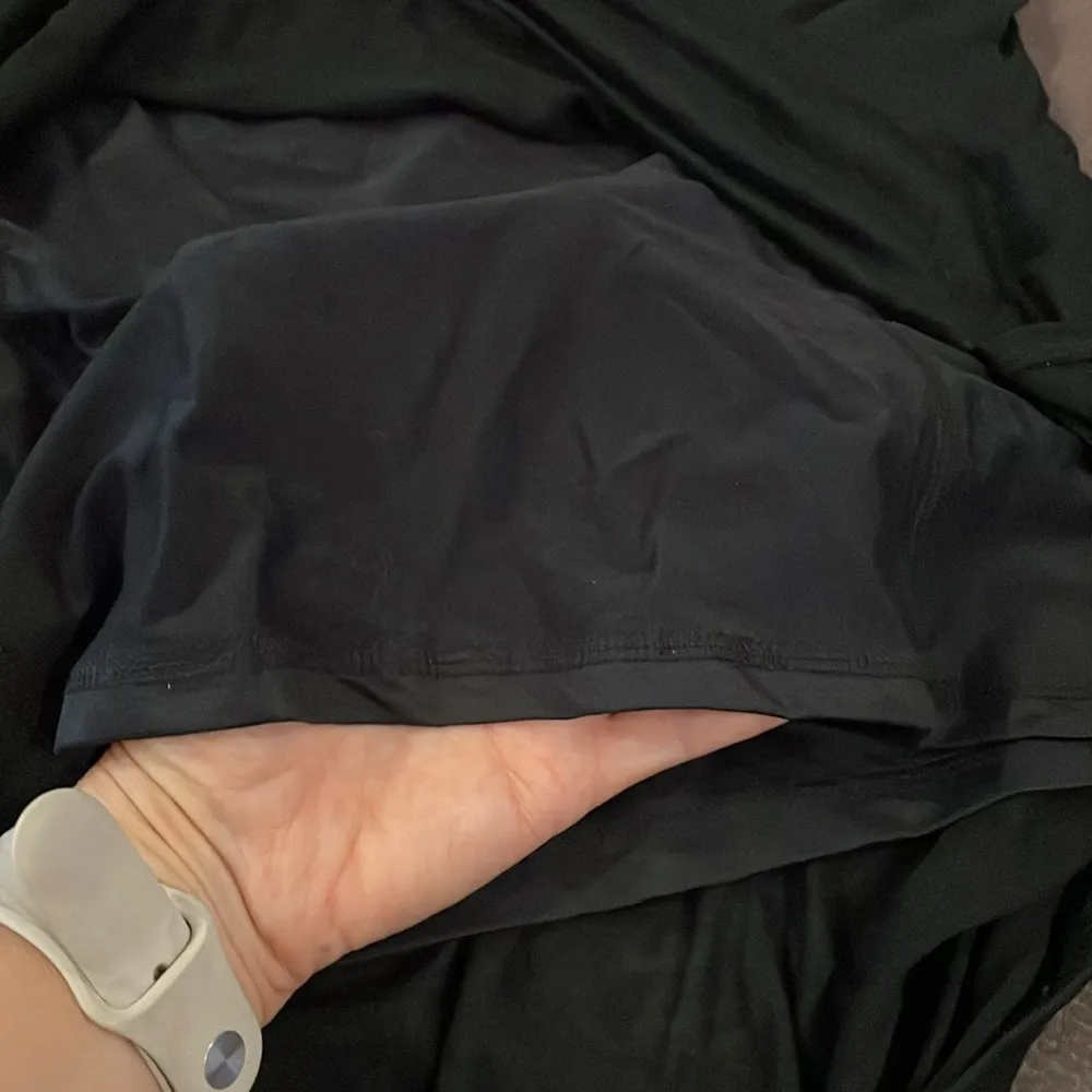 MIRACLE BODY By Miraclesuit NWT Long Black Stretchy Short Sleeve Top Size Medium - Image 9