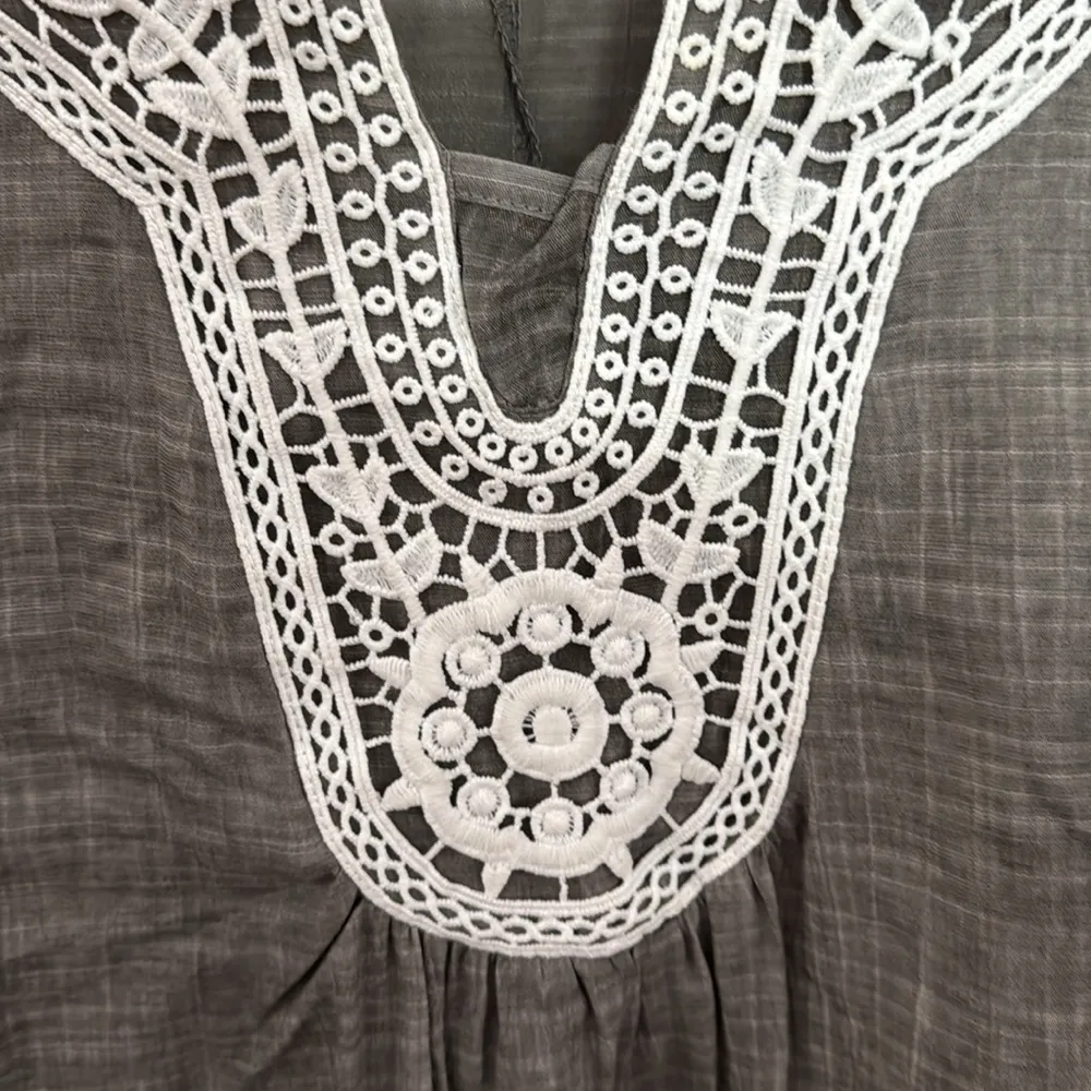 CalStyle Gray Brown White Crochet Trim Style boho popover tunic Size S - Image 6