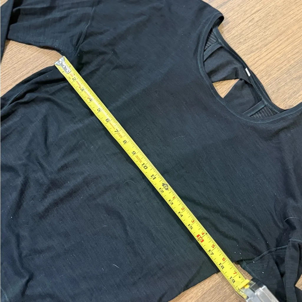 Lululemon Women's Open Back Workout Top - Image 6