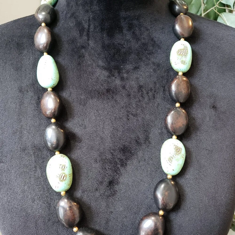 Womens Fashion Green & Brown Semiprecious Stone Necklace with Toggle Clasp - Image 6
