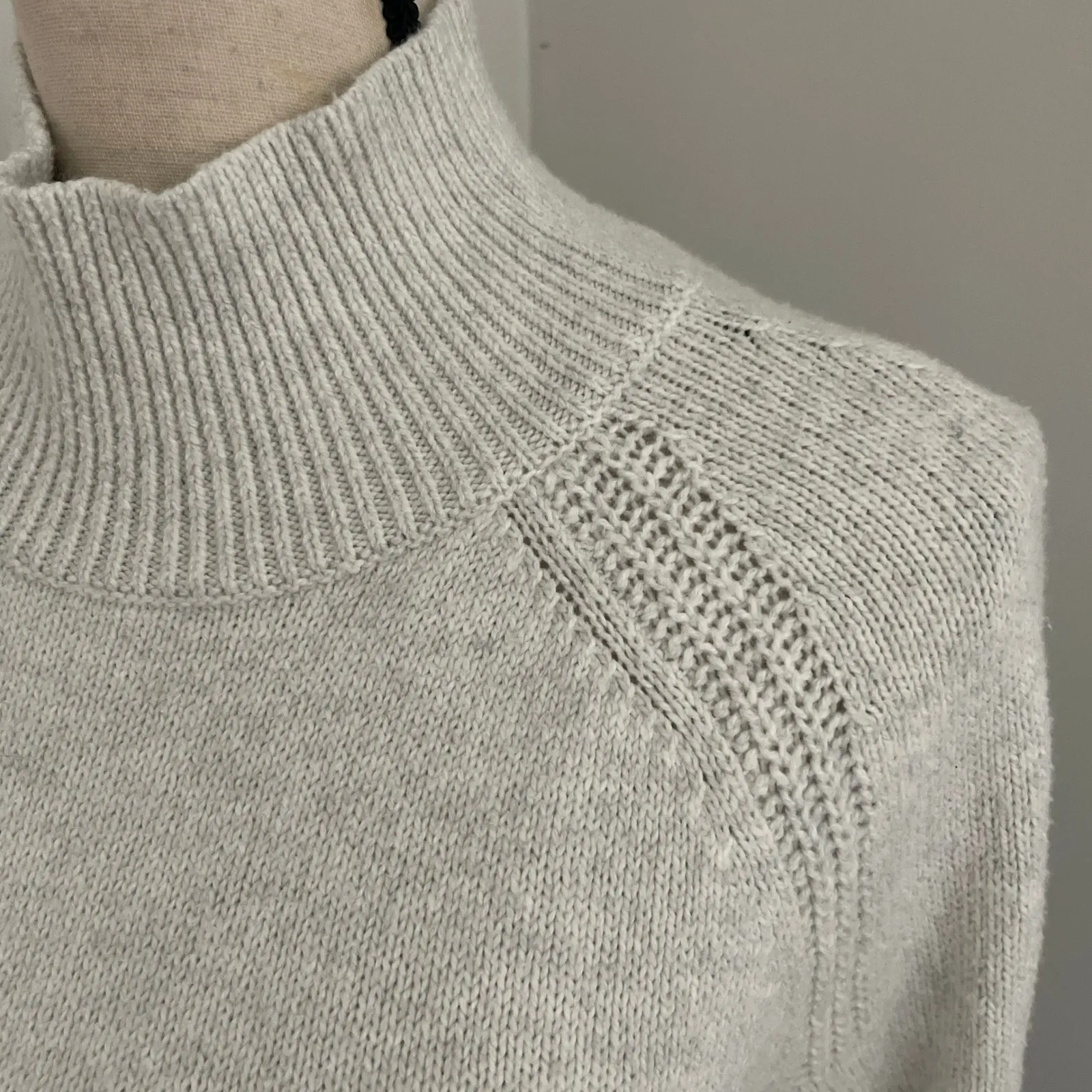 LOFT Knit Mock Neck Sweater sz XS Gray White Sherpa Polar Bear Preppy Clean Girl - Image 5