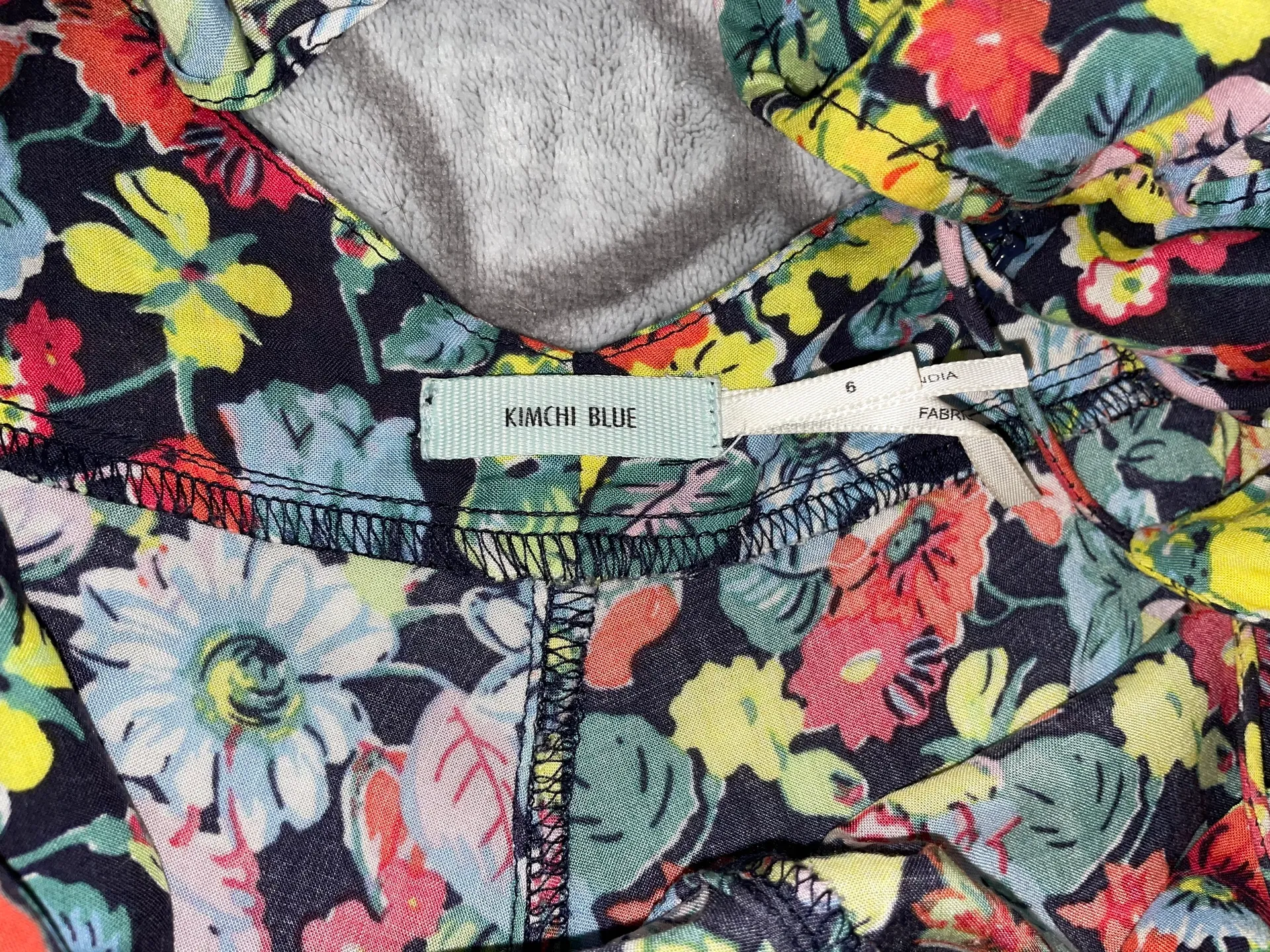 floral romper size 6 - Image 8