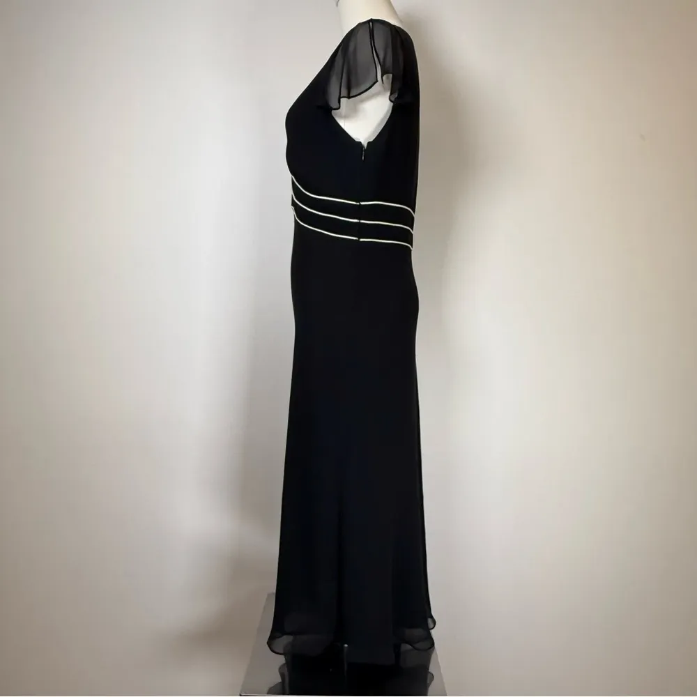 BCBGMaxAzria Sheer Layer Silk Black And White V-Neck Dress Women’s Size 8 - Image 4