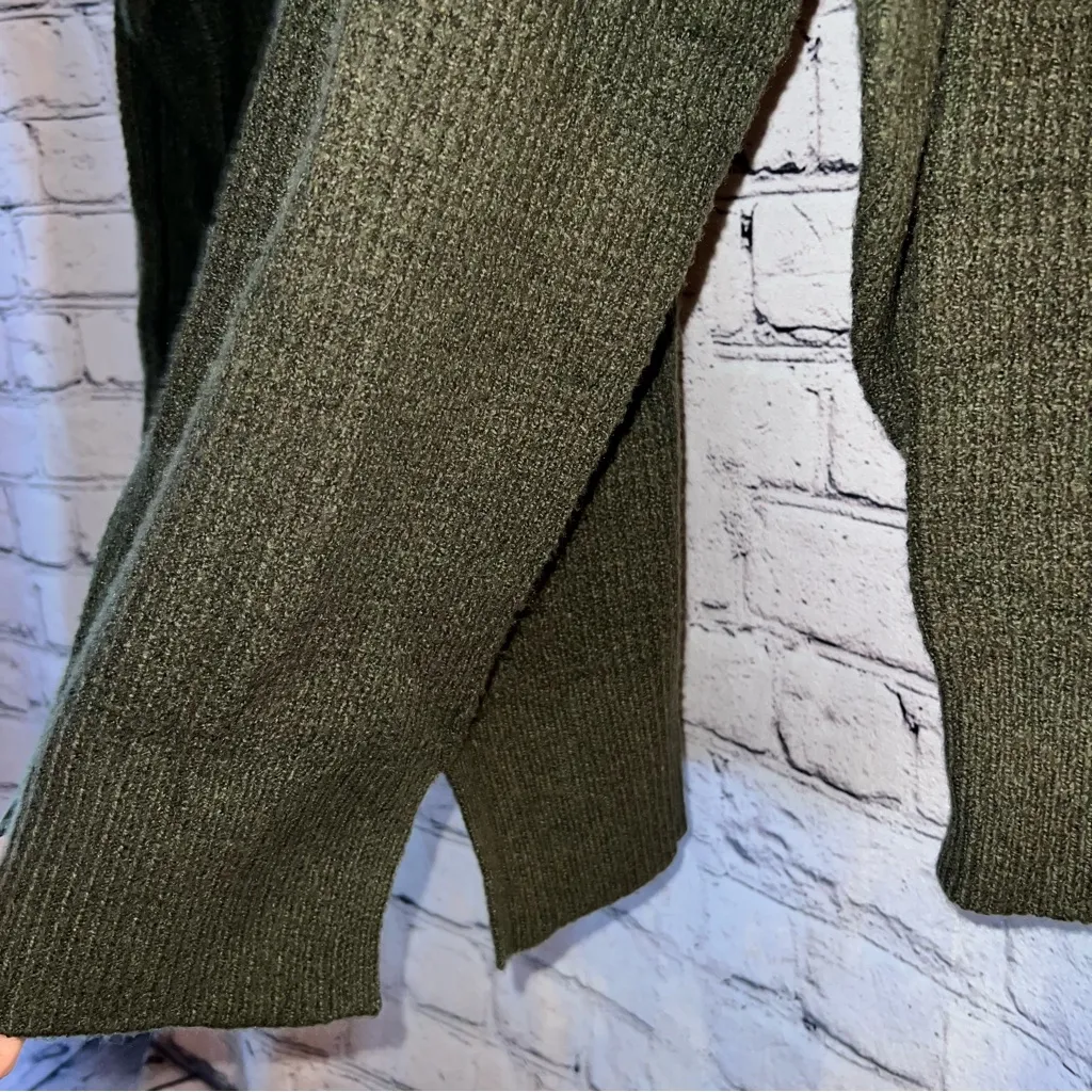 Aerie Crewneck Oversize Lightweight Knit Sweater Olive Green Size Small - Image 6