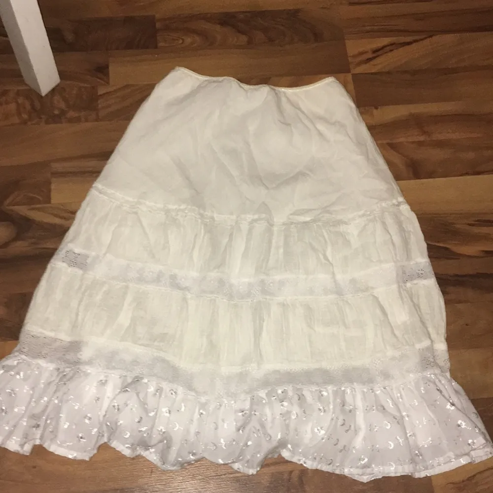 White skirt - Image 2