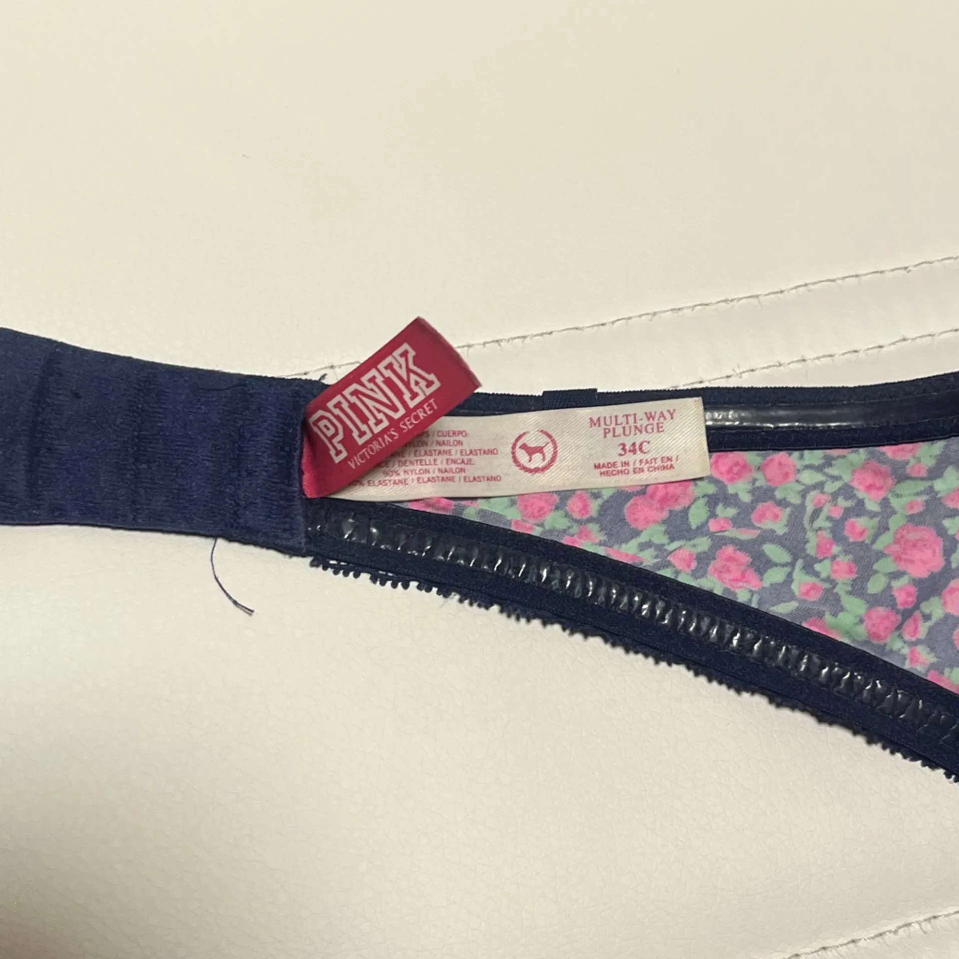 Pink Victoria's Secret Bra 34 C Multi Way Plunge Navy Blue Pink Green Roses - Image 4