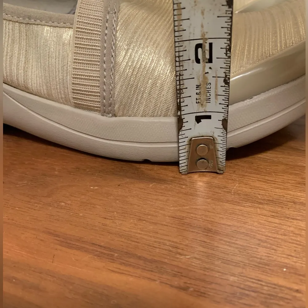 Bzees Women’s Rodeo Slip On Gold Shimmer size 10M - Image 12