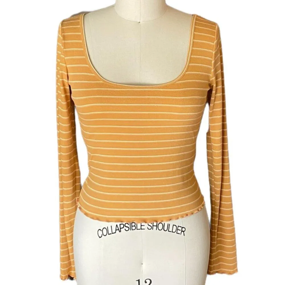 NWT ~ ARIZONA JEANS CO. Juniors Women's Scoop Neck Long Sleeve T-Shirt LARGE New - Image 3