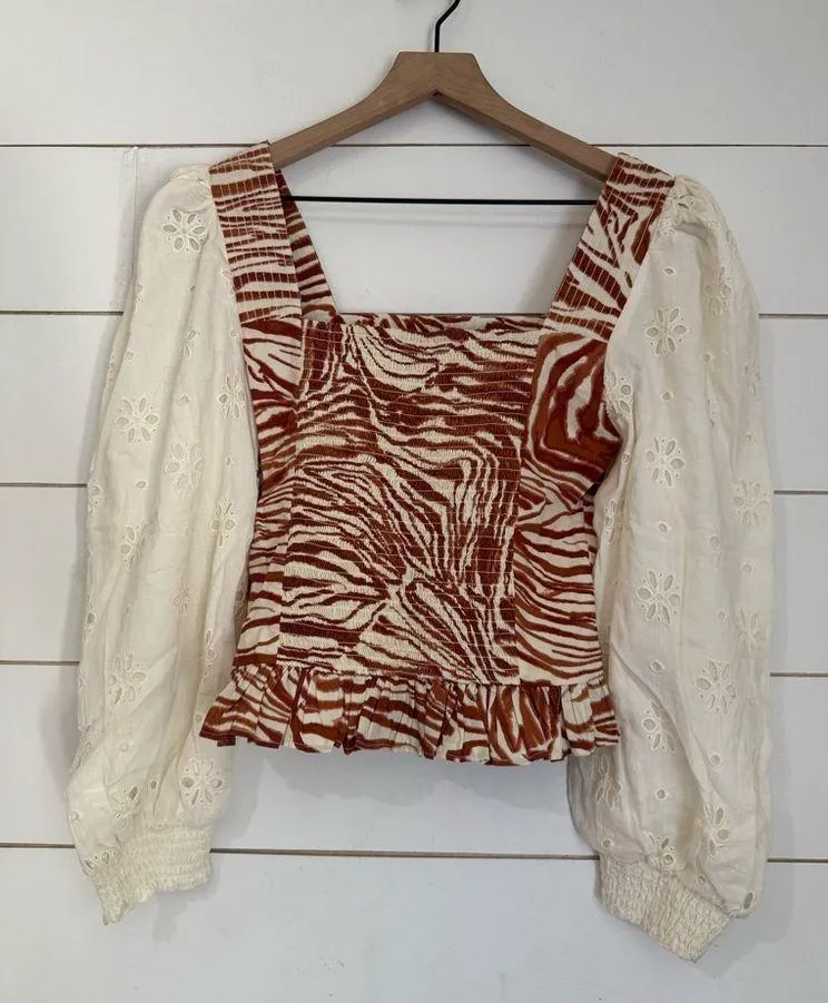 LOVE THE LABEL ANTHROPOLOGIE LOVE THE LABEL SMOCKED EYELET PUFF SLEEVE BLOUSE - Image 9