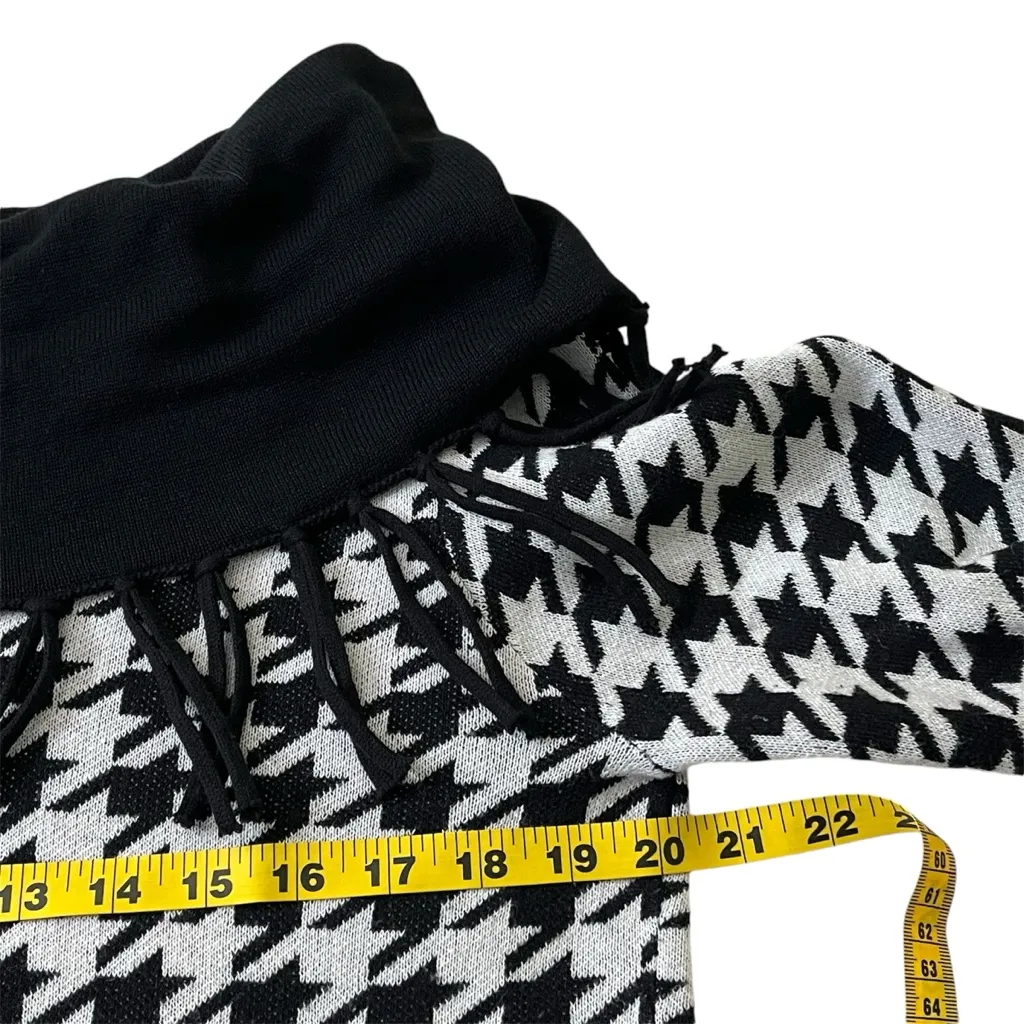 Peter Nygard Black/White Cowl Neck With Fringe Sweater Size Medium - Image 3