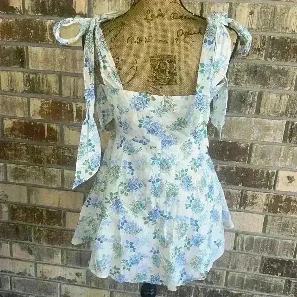 NWOT mini floral dress size M Blue Size M - Image 5