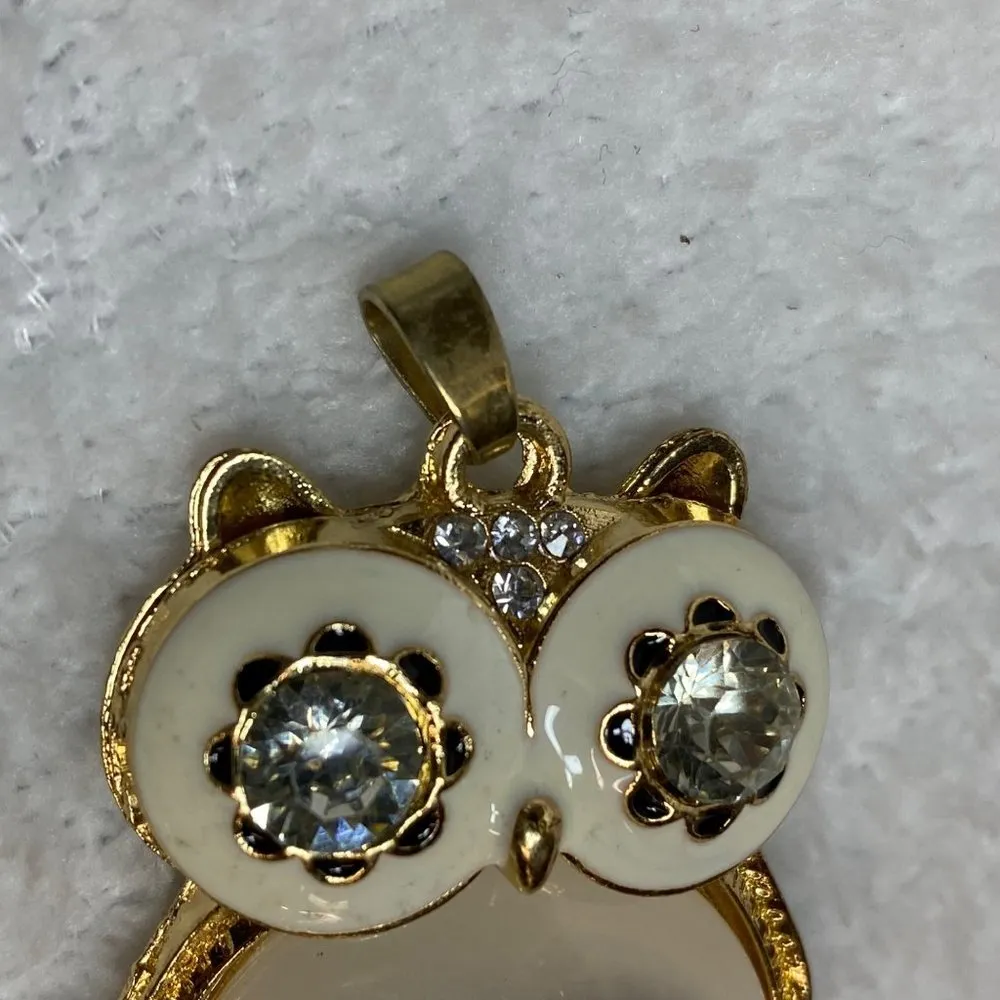 Jelly Belly Hoot Owl Pendant with White and Clear Accent Stones Gold Color Metal - Image 12