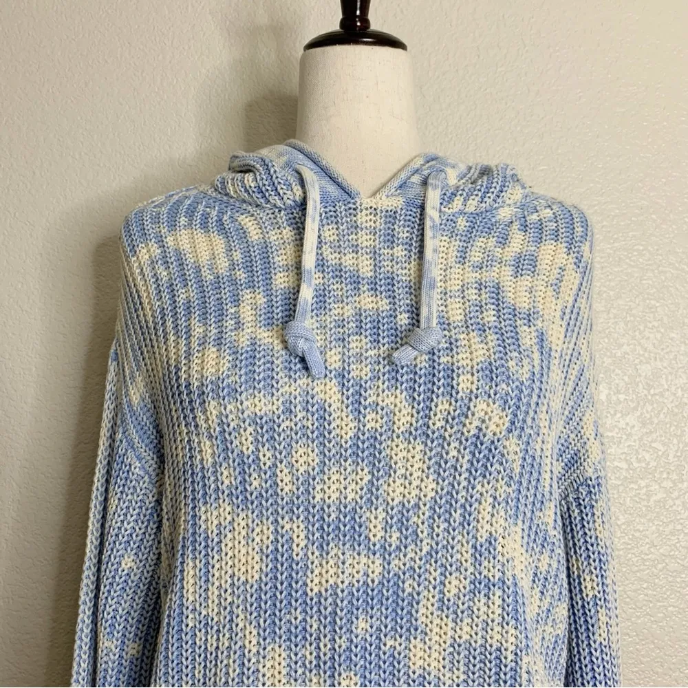 PINK Victoria's Secret Blue Tie Dye Knit Hooded Sweater, Sz Medium - Image 3